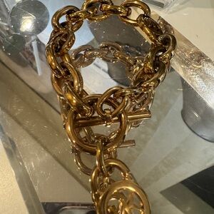 Michael Kors Elegant Gold Chain toggle  Bracelet